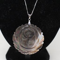 Sterling Silver Necklace With Mother Of Pearl Pendant (20)
