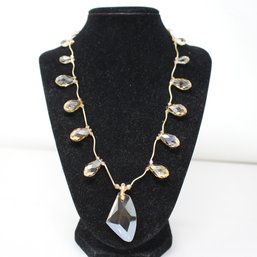 Stunning 14K Gold And Faceted Glass Necklace (521)