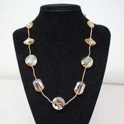 Beautiful 14K Gold And Faceted Glass Necklace (522)