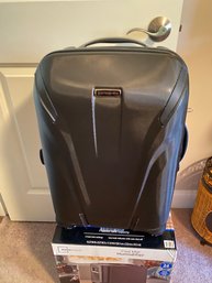 Samsonite Hard Shell Suitcase (BR6)