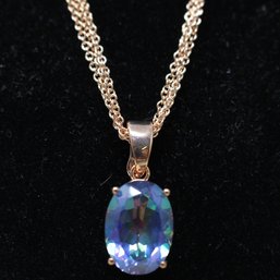 Gold Tone Necklace And Pendant (127)