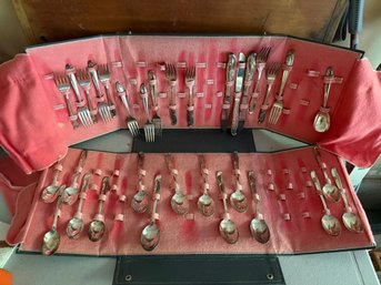 SIlverplate Flatware Set - Incomplete (G147)