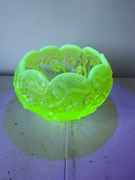 Fenton Lily Of The Valley Uranium Glass Rose Bowl (38)