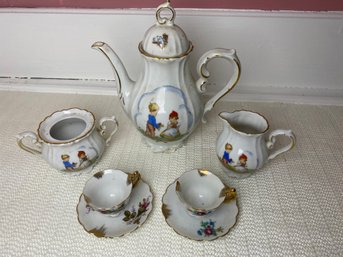 Child's Tea Set (P26)