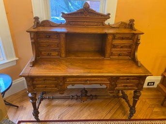 Gorgeous Antique English Walnut Desk (DR15)