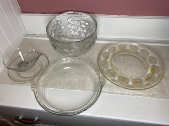 Four Pieces Glassware (P34)