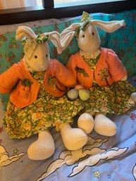 Two Bunny Dolls (BR8)