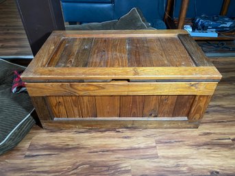 Vintage THIS END UP Chest (D1)