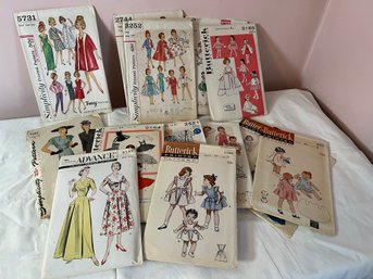 Assorted Vintage Clothing Patterns (BR1-52)