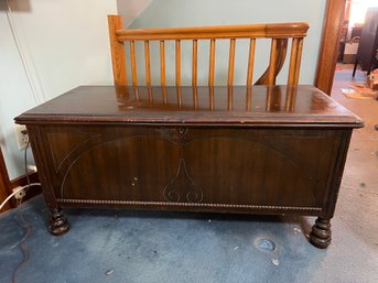 Vintage Cedar Hope Chest (BR1-53)