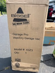 Bissell Wet Dry Garage Vac (120)