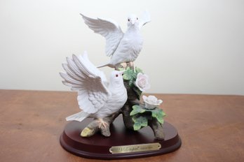 Wellington Collection Bird Figurine (2)