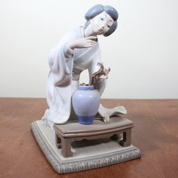 Geisha Flower Arranger Lladro Figurine AS IS (6)