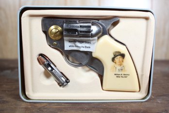 Legenda Of The West Folding Gun And Bullet Knife (57)