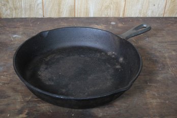 Cast Iron Skillet (67)