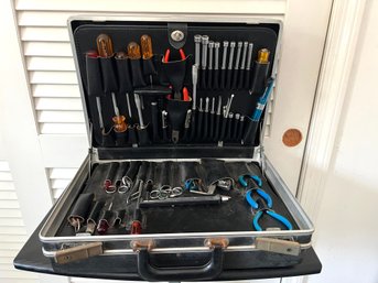 Tech Tool Kit (230)