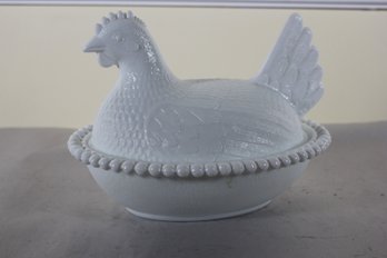 Milk Glass Hen On Nest (K14)