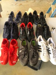 Men's Sneakers Size 9 (GA1)