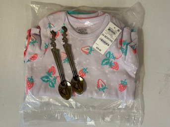 New Baby Clothes And Two Spoons (DR16)