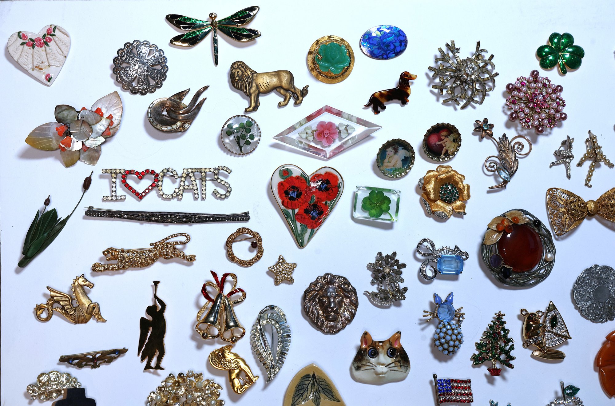 Large Vintage Pin/ Brooch Collection- Shippable #20502 | Auctionninja.com
