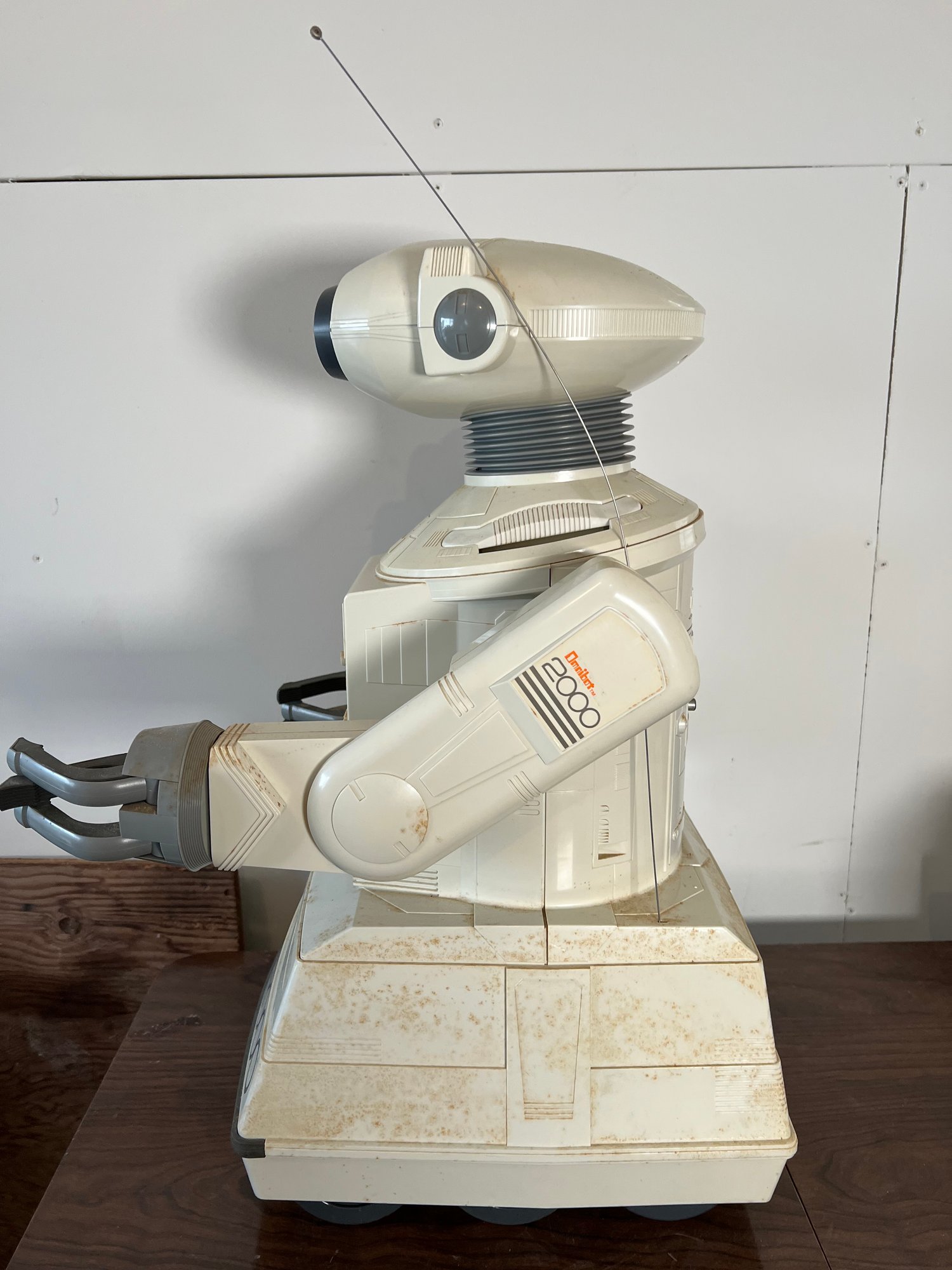 VINTAGE HOOTBOT BY TOMY , OMNIBOT 2000 BY TOMY, MARTIAN WAR