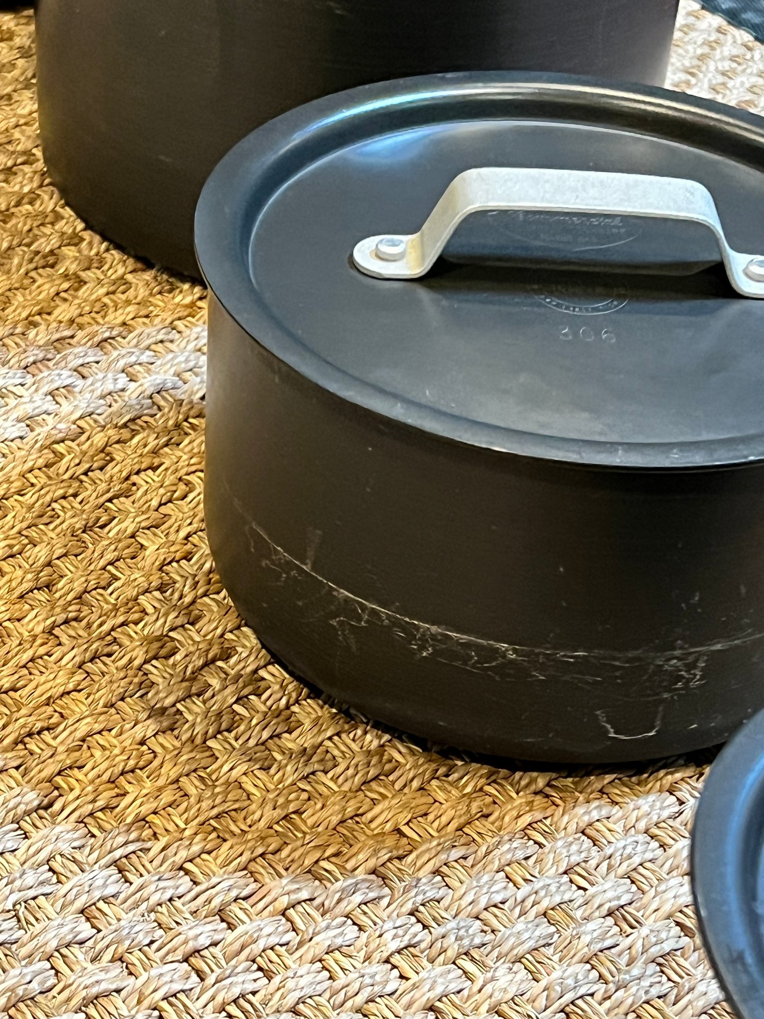 12 Piece Calphalon Commercial Cookware #19810 | Auctionninja.com