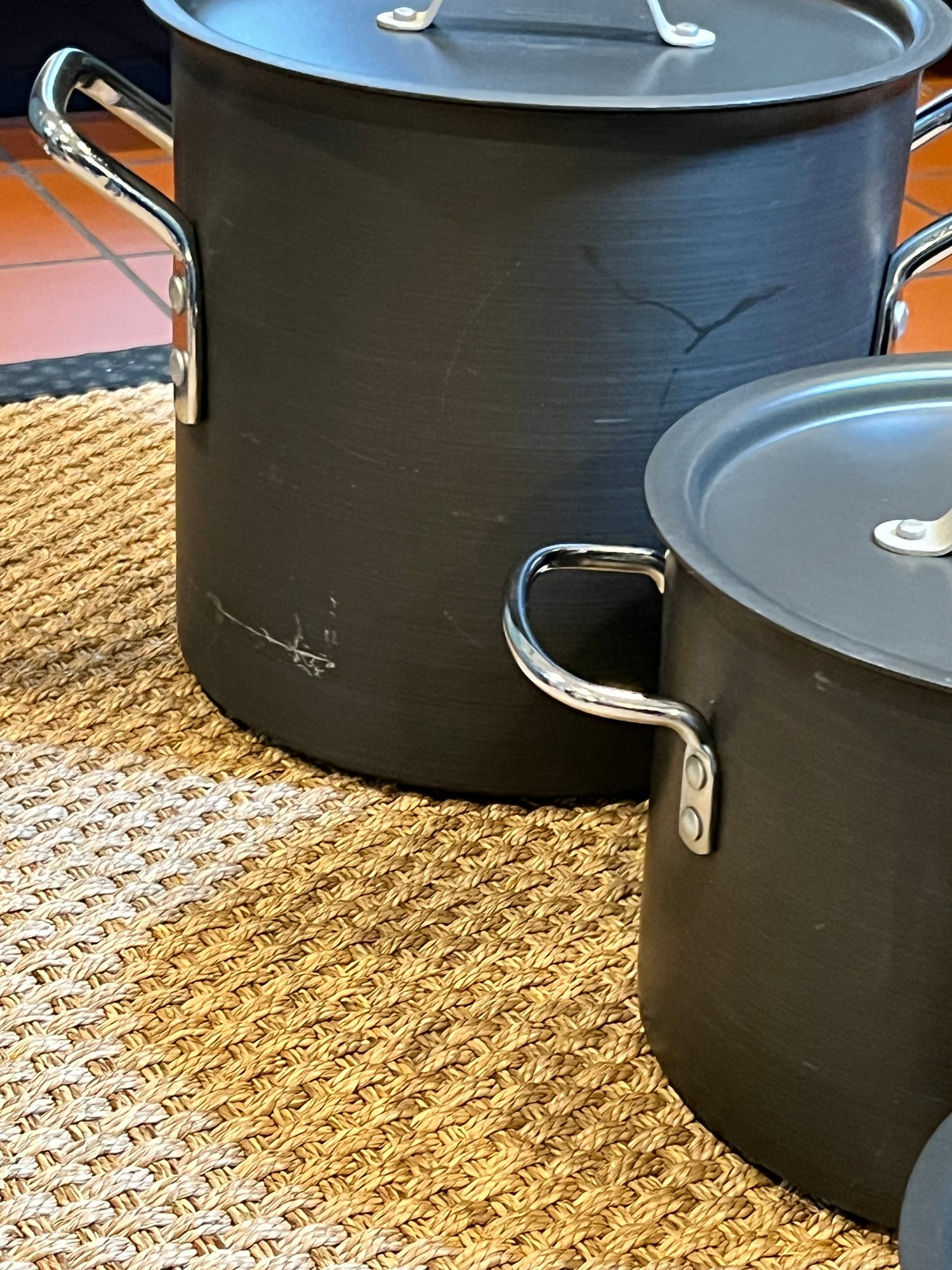 12 Piece Calphalon Commercial Cookware #19810 | Auctionninja.com