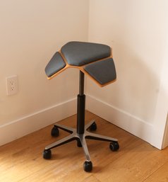 Branch Saddle Chair ILOA PLus