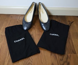 Classic CHANEL Black Leather Ballerina Flats From Italy