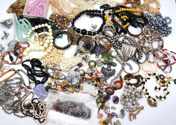 HUGE COLLECTION OF VINTAGE COSTUME JEWELRY -shippable