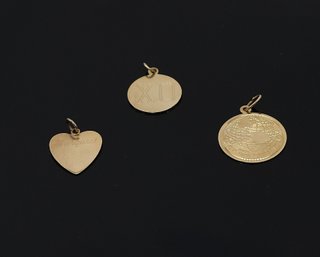 Vintage 14k Yellow Gold Pendants Worlds Fair