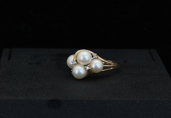 LOVELY 14k Yellow Gold Pearl Ring With Diamonds- Shippable