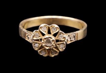 Vintage 18k Yellow GOLD Flower Heart Ring With Natural Diamonds- 2.8 Grams