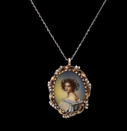 Ladies 14k Yellow GOLD Victorian Painted Portrait Pendant