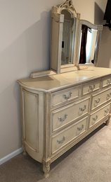 Jaclyn Smith Dresser With Adjustable Mirror