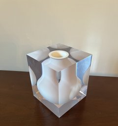 Alys Acrylic White Floating Vase-shippable