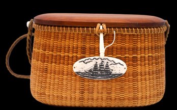 Lovely Nantucket LIGHTSHIP Purse With Wooden Top -SHIPPABLE