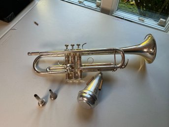 Yamaha Trumpet With Yamaha Case