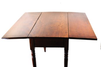 Antique American Cherry Drop-Leaf Gateleg Table, Turned Legs