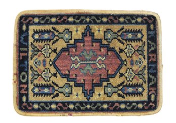 Vintage Mohawk Hills Small Patterned Accent Rug / Mat