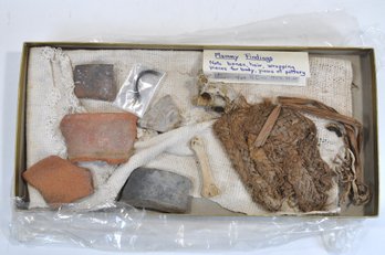 South American Archaeological Study Lot (c. 400 BC400 AD).  - Textiles, Pottery Shards & Bone Fragments