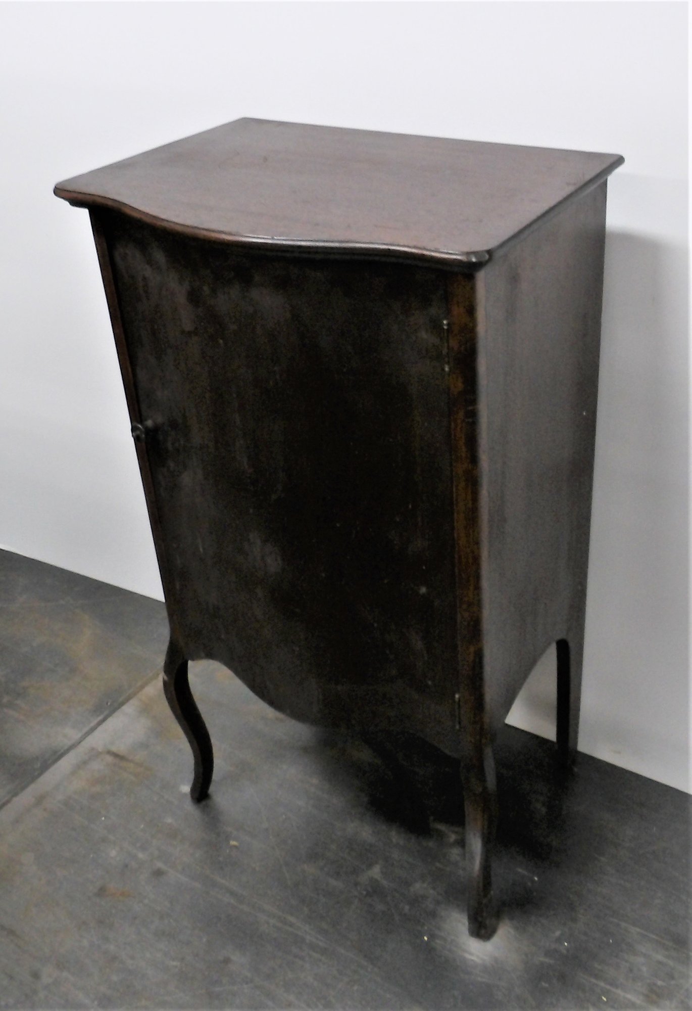 US tariffs on kitchen cabinets, vanities and upholstered seats take ...