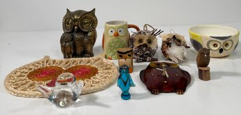 Owl-Themed Decorative Collection