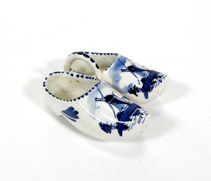 Vintage Miniature Delft Holland Hand Painted Shoes / Clogs