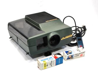 Working Sawyer Grand Prix 570R Slide Projector With Remote