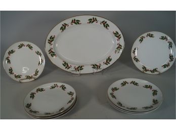 Set Of 8 7 3/4' Christmas Holly Plates And Serving Platter