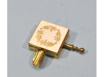 Vintage Purse Cigarette Ash Tray/  Collector