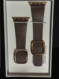 BEAUTIFUL LEATHER APPLE WATCH BAND - NEW IN BOX