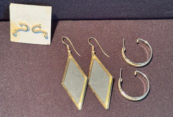 2 Pair Of Fashion Earrings