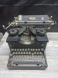 Antique Royal Typewriter Lot #144